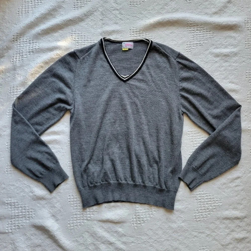 J.Lindeberg  Grey V- Neck wool Long-sleeved Sweater